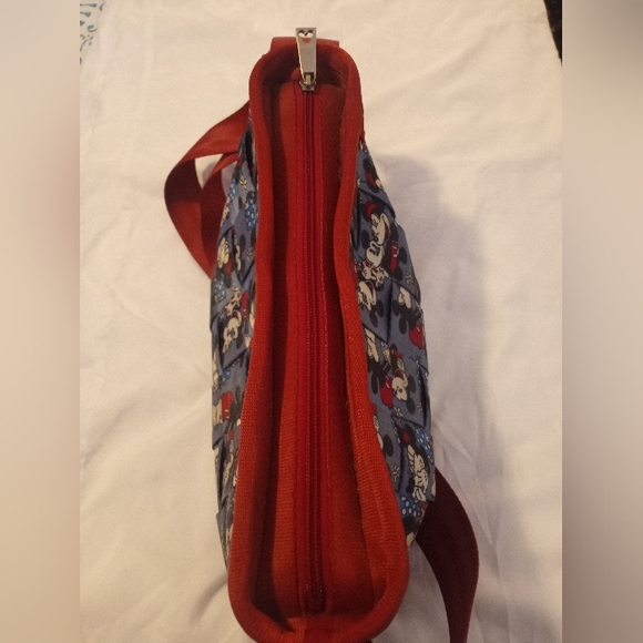 Harveys Disney Couture Mickey Loves Minnie handbag - Picture 5 of 6